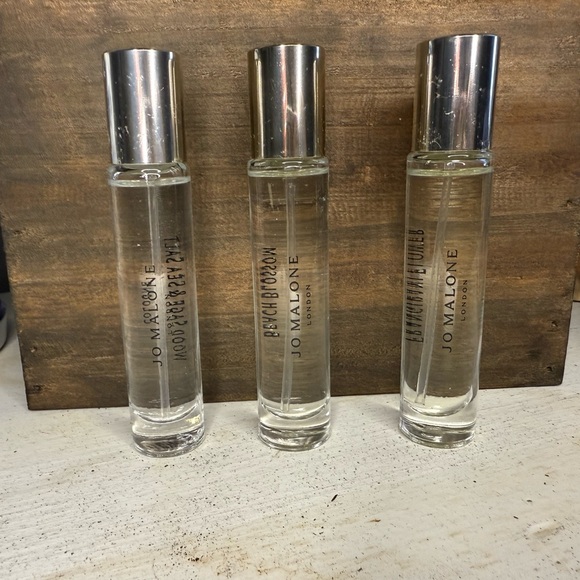 Jo Malone Trio: Wood Sage Sea Salt, Orange Blossom, Frangipani - Picture 3 of 3